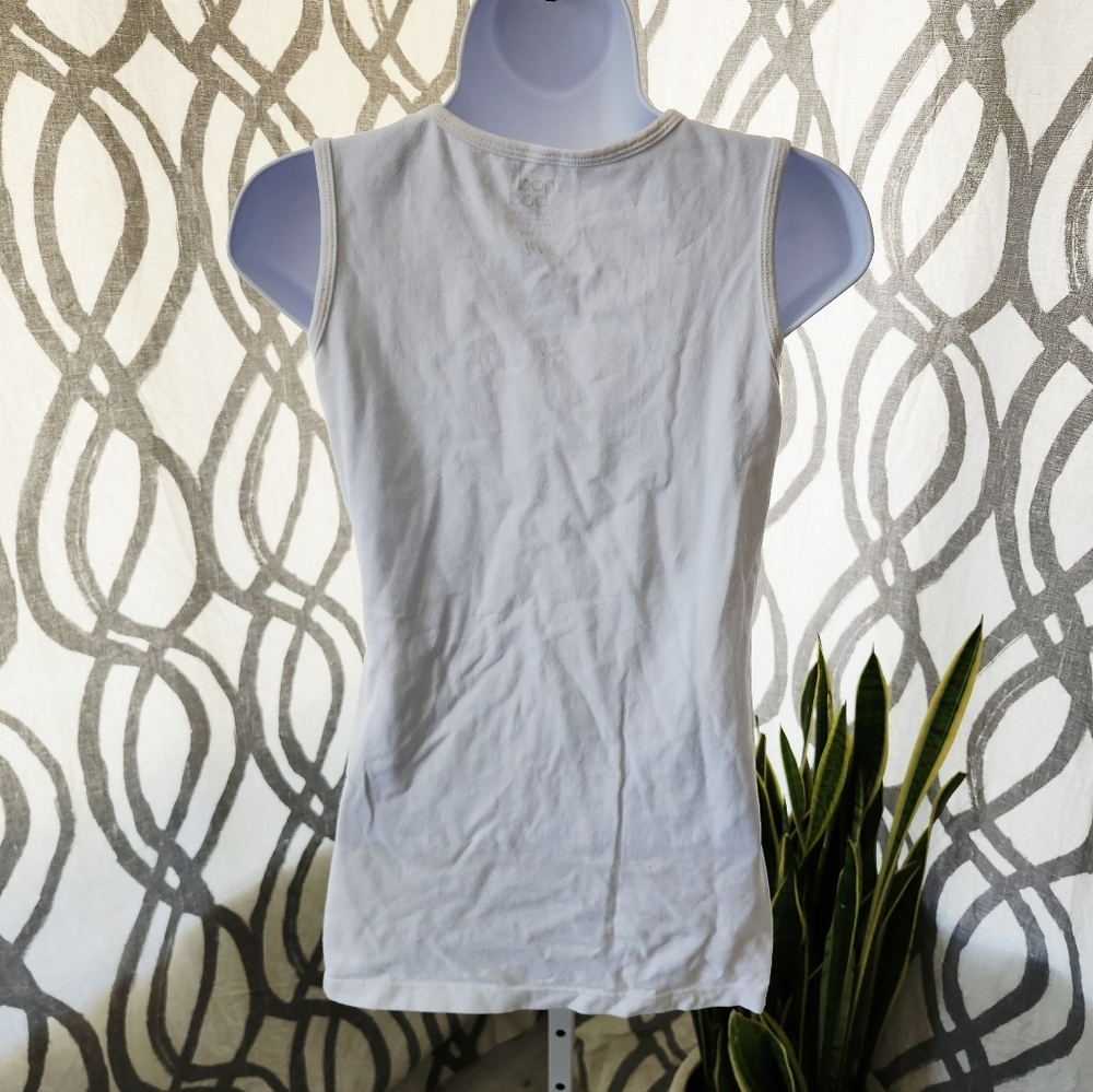 Classic White Sleeveless Mod Bod Active wear Top - Picture 2 of 3
